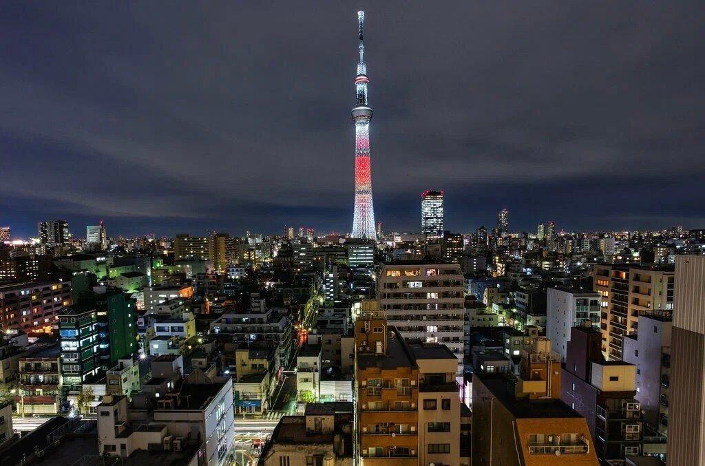 На телебашне Tokyo Skytree есть две смотровые площадки — на высоте 350 и 450 метров. Источник фото: Яндекс Карты. Автор: Groshev 